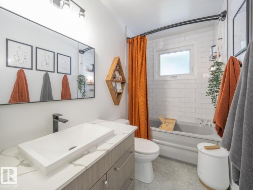 37 Springfield Crescent, St. Albert, AB - Indoor Photo Showing Bathroom