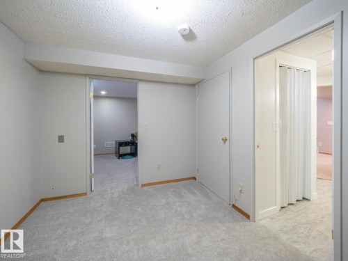 37 Springfield Crescent, St. Albert, AB - Indoor Photo Showing Other Room