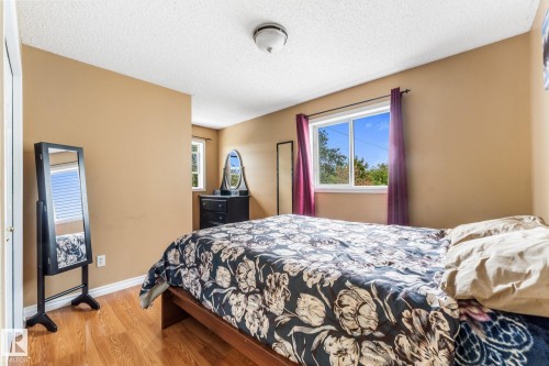 2nd bedroom. Great size! - 13148 151 Avenue Nw, Edmonton, AB - Indoor Photo Showing Bedroom