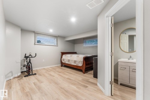 13148 151 Avenue Nw, Edmonton, AB - Indoor