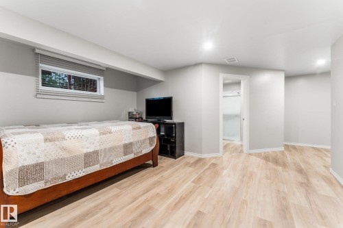 13148 151 Avenue Nw, Edmonton, AB - Indoor Photo Showing Bedroom