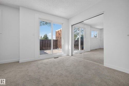3320 130A Avenue Nw, Edmonton, AB - Indoor