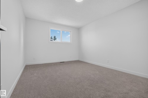 3320 130A Avenue Nw, Edmonton, AB - Indoor Photo Showing Other Room