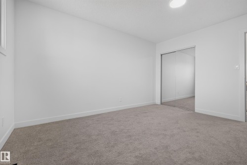 3320 130A Avenue Nw, Edmonton, AB - Indoor Photo Showing Other Room