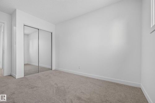 3320 130A Avenue Nw, Edmonton, AB - Indoor Photo Showing Other Room