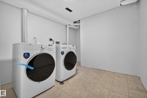 3320 130A Avenue Nw, Edmonton, AB - Indoor Photo Showing Laundry Room