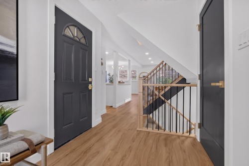 3320 130A Avenue Nw, Edmonton, AB - Indoor Photo Showing Other Room