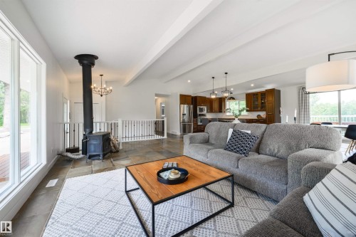 #22 54108 Rge Road 280, Rural Parkland County, AB - Indoor Photo Showing Living Room