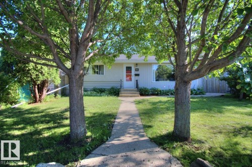 204 Mohr Avenue, Spruce Grove, AB - Outdoor