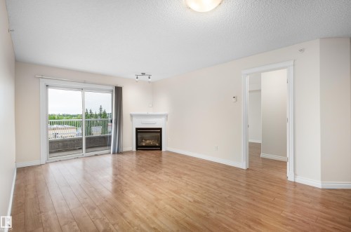 #408A 6 Spruce Ridge Dr, Spruce Grove, AB - Indoor Photo Showing Living Room With Fireplace