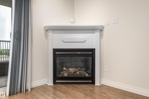 #408A 6 Spruce Ridge Dr, Spruce Grove, AB - Indoor Photo Showing Living Room With Fireplace