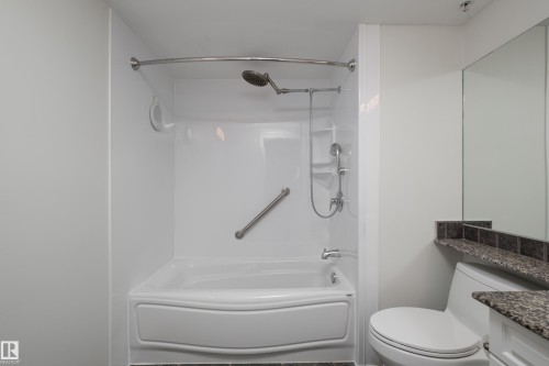 #408A 6 Spruce Ridge Dr, Spruce Grove, AB - Indoor Photo Showing Bathroom