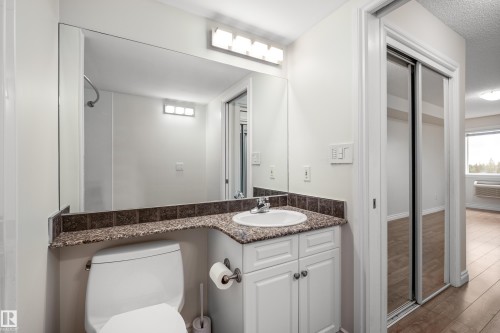 #408A 6 Spruce Ridge Dr, Spruce Grove, AB - Indoor Photo Showing Bathroom