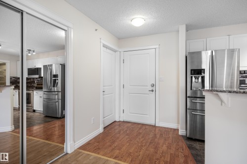 #408A 6 Spruce Ridge Dr, Spruce Grove, AB - Indoor Photo Showing Kitchen