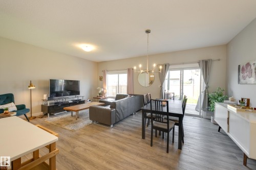 9932 223 Street Nw, Edmonton, AB - Indoor Photo Showing Living Room