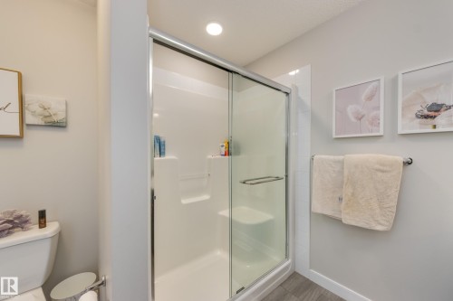 9932 223 Street Nw, Edmonton, AB - Indoor Photo Showing Bathroom