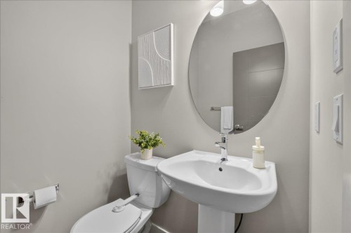 Bathroom - 347 Bluff Cove, Leduc, AB - Indoor Photo Showing Bathroom