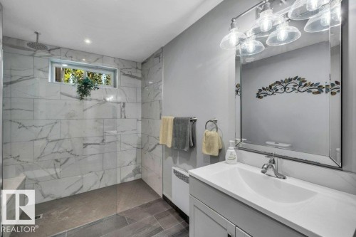 216 Greenwood Drive, Spruce Grove, AB - Indoor Photo Showing Bathroom