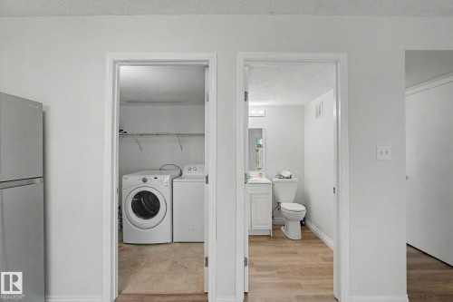 #152 180 Bridgeport Bv, Leduc, AB - Indoor Photo Showing Laundry Room