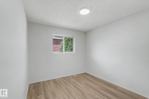 #152 180 Bridgeport Bv, Leduc, AB - Indoor Photo Showing Other Room