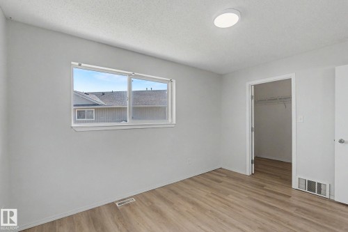 #152 180 Bridgeport Bv, Leduc, AB - Indoor Photo Showing Other Room