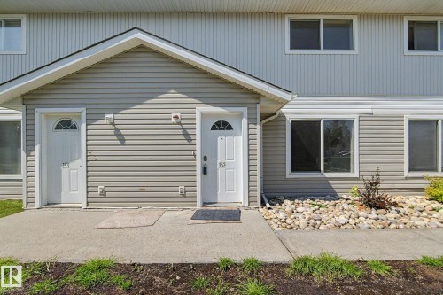 #152 180 Bridgeport Bv, Leduc, AB - Outdoor