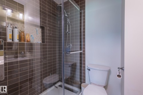11515 125 Street Nw, Edmonton, AB - Indoor Photo Showing Bathroom