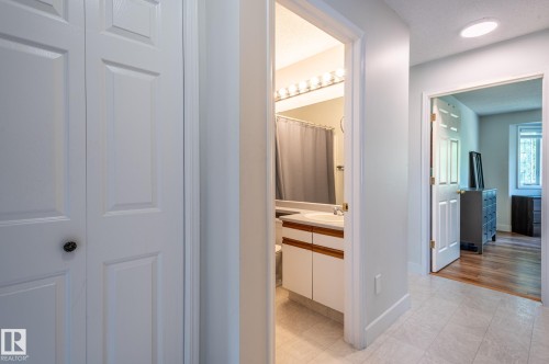 11515 125 Street Nw, Edmonton, AB - Indoor Photo Showing Other Room