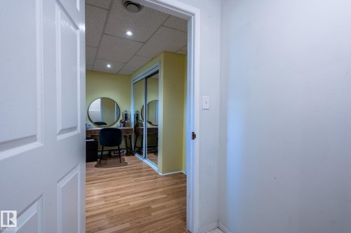 11515 125 Street Nw, Edmonton, AB - Indoor