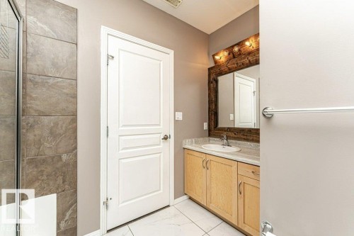 #404 10531 117 St Nw, Edmonton, AB - Indoor Photo Showing Bathroom