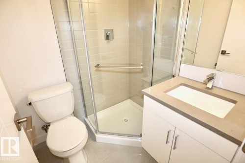 8603 108A Street Northwest, Edmonton, AB - Indoor Photo Showing Bathroom