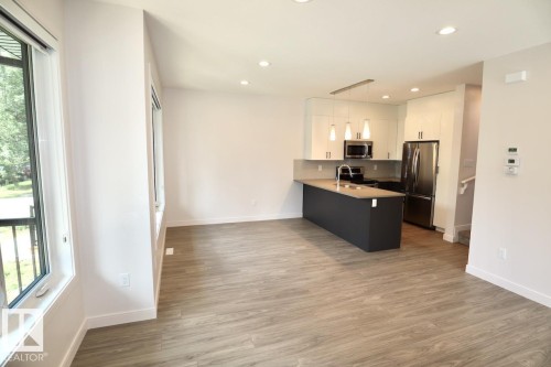 8603 108A Street Northwest, Edmonton, AB - Indoor Photo Showing Kitchen