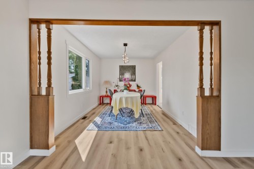10619 35 Avenue Nw, Edmonton, AB - Indoor