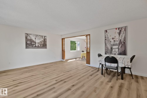 10619 35 Avenue Nw, Edmonton, AB - Indoor
