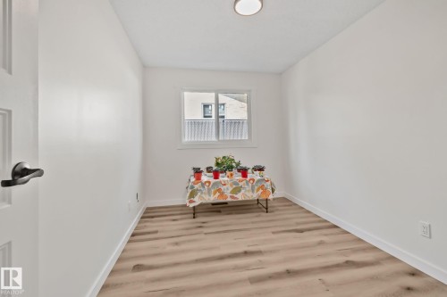 10619 35 Avenue Nw, Edmonton, AB - Indoor Photo Showing Other Room