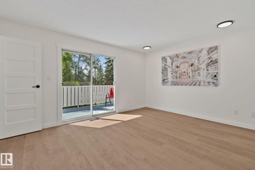 10619 35 Avenue Nw, Edmonton, AB - Indoor Photo Showing Other Room