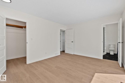 10619 35 Avenue Nw, Edmonton, AB - Indoor Photo Showing Other Room