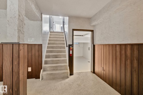 10619 35 Avenue Nw, Edmonton, AB - Indoor Photo Showing Other Room