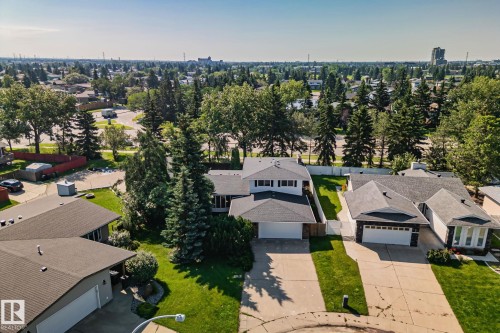 10619 35 Avenue Nw, Edmonton, AB - Outdoor