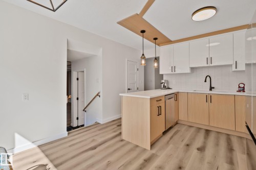 10619 35 Avenue Nw, Edmonton, AB - Indoor Photo Showing Kitchen