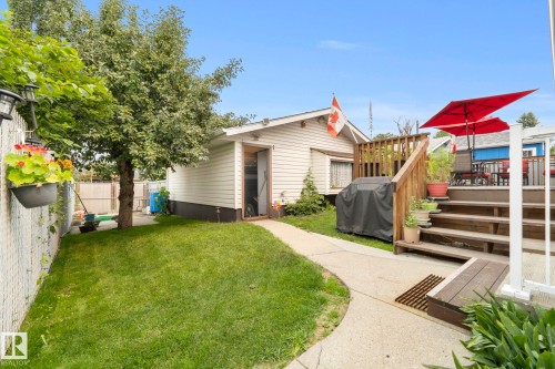 8704 43 Avenue Nw, Edmonton, AB - Outdoor