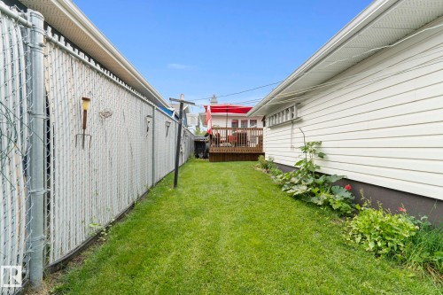 8704 43 Avenue Nw, Edmonton, AB - Outdoor With Exterior