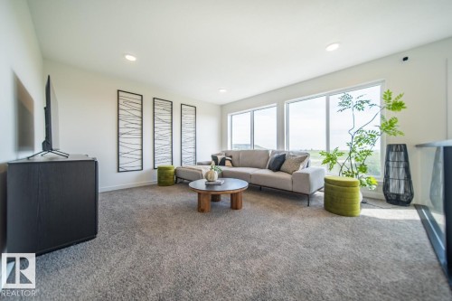 196 Devonshire Drive, Sherwood Park, AB - Indoor Photo Showing Living Room