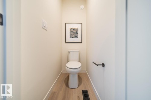 196 Devonshire Drive, Sherwood Park, AB - Indoor Photo Showing Bathroom
