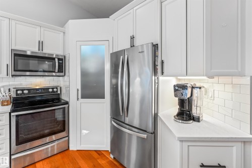 176 Highland Way, Sherwood Park, AB - Indoor Photo Showing Kitchen With Stainless Steel Kitchen