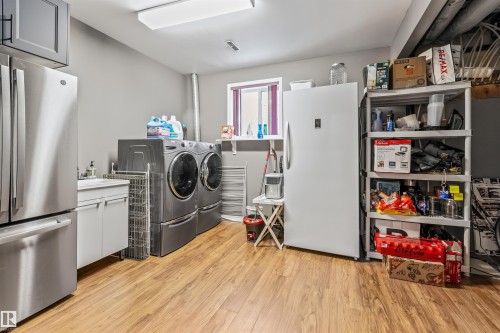 176 Highland Way, Sherwood Park, AB - Indoor Photo Showing Laundry Room