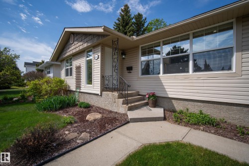 9036 145 Street Nw, Edmonton, AB - Outdoor