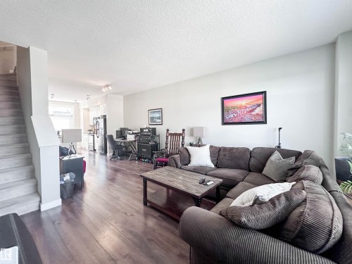 #89 600 Bellerose Dr, St. Albert, AB - Indoor Photo Showing Living Room