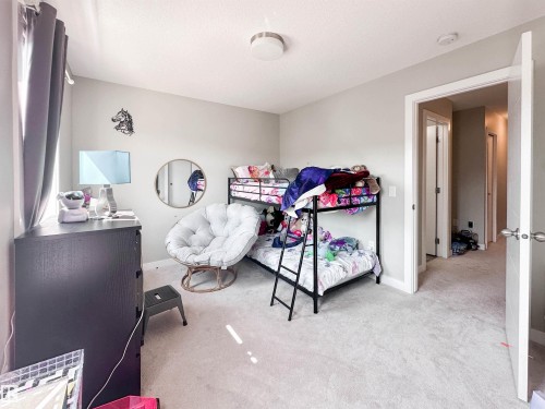 #89 600 Bellerose Dr, St. Albert, AB - Indoor Photo Showing Bedroom