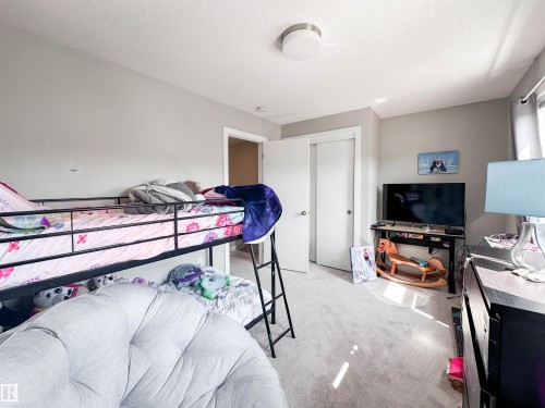 #89 600 Bellerose Dr, St. Albert, AB - Indoor Photo Showing Bedroom